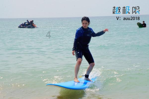 逃离森林湖畔